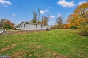 1111 Riverside Dr, Pottstown, PA 19465 - Photo 33