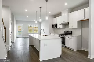 1713 Hydrangea Wy, Downingtown, PA 19335 - Photo 3