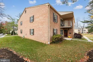 363 Old Forge Crossing, Devon, PA 19333 - Photo 3