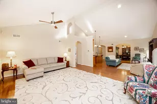 14 S Henley Dr, Avondale, PA 19311 - Photo 5