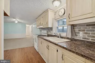 141 Penn Dr, Coatesville, PA 19320 - Photo 9