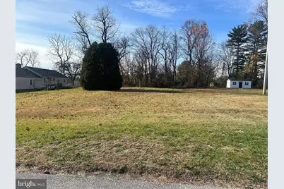 809 Meadowbrook Drive, Coatesville, PA 19320 - Photo 1