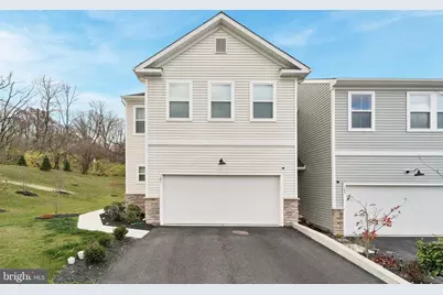 141 Four Leaf Drive, Downingtown, PA 19335 - Photo 1