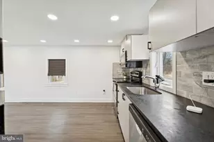 841 Cypress Ave, Spring City, PA 19475 - Photo 7