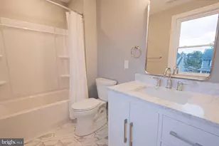 21 Manor Rd, Paoli, PA 19301 - Photo 17