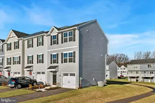 15 Rose Gln Ct, Coatesville, PA 19320 - Photo 1