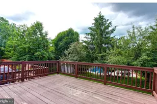 1050 Square Dr, Phoenixville, PA 19460 - Photo 11