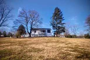 102 Valley Green Dr, Coatesville, PA 19320 - Photo 5