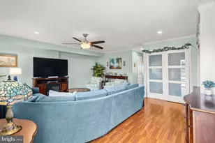 402 Devon Ct, Downingtown, PA 19335 - Photo 5