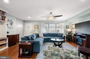 402 Devon Ct, Downingtown, PA 19335 - Photo 3