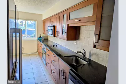 305 Paddock Drive, Chesterbrook, PA 19087 - Photo 3