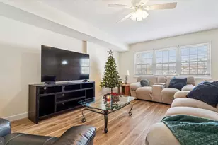 148 Chester Ct, Downingtown, PA 19335 - Photo 3