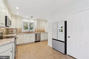 201 Chandler Dr, West Chester, PA 19380 - Photo 11