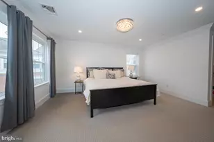 19 Village Square, Paoli, PA 19301 - Photo 17