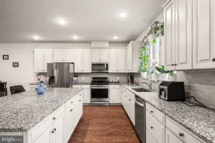 12 Maxwell Ln, Malvern, PA 19355 - Photo 3