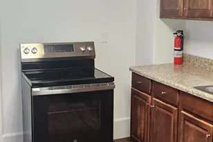 427 Oak St, Coatesville, PA 19320 - Photo 3