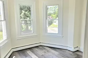 825 Maple Ave, Phoenixville, PA 19460 - Photo 3