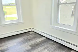 825 Maple Ave, Phoenixville, PA 19460 - Photo 5