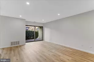 504 Raintree Ln, Malvern, PA 19355 - Photo 3