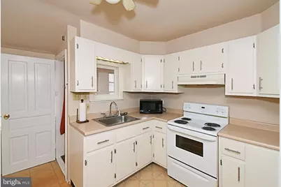 254 Morris Street #B, Phoenixville, PA 19460 - Photo 7