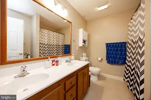 329 Mt Pleasant St, Coatesville, PA 19320 - Photo 9