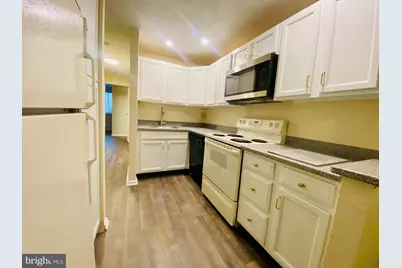 120 N Penn Street #A7, Spring City, PA 19475 - Photo 3