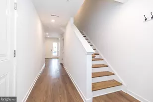 910 Magnolia Ln, Spring City, PA 19475 - Photo 3