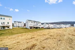 1816 Honeysuckle Ct, Downingtown, PA 19335 - Photo 25