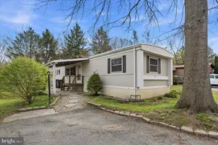 7 Oak Dr, Spring City, PA 19475 - Photo 1