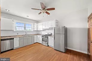 389 1st Ave, Phoenixville, PA 19460 - Photo 5