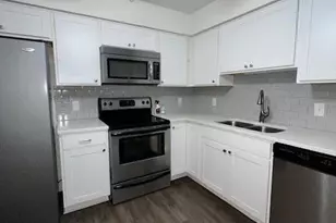 379 Westridge Cir, Phoenixville, PA 19460 - Photo 3