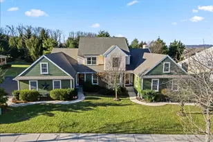 9 Parkside Dr, Elverson, PA 19520 - Photo 1