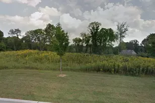 995 Desantis Dr, Coatesville, PA 19320 - Photo 1