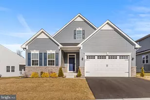 223 Letitia Mnr Dr, West Grove, PA 19390 - Photo 3