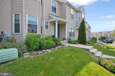 202 Thia Court, Coatesville, PA 19320 - Photo 3