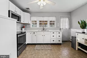 310 Locust Dr, Phoenixville, PA 19460 - Photo 11