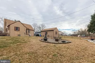 1062 W Meadowbrook Rd, Pottstown, PA 19465 - Photo 25