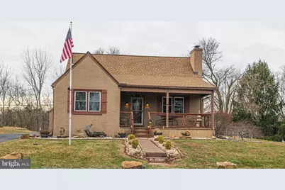 1062 W Meadowbrook Road, Pottstown, PA 19465 - Photo 1