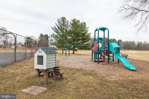 1062 W Meadowbrook Rd, Pottstown, PA 19465 - Photo 31