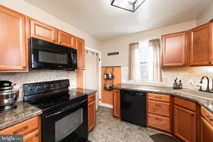 1062 W Meadowbrook Rd, Pottstown, PA 19465 - Photo 9