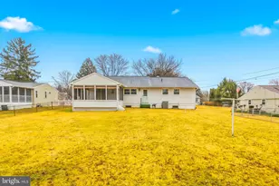 212 N Lake Dr, Downingtown, PA 19335 - Photo 15