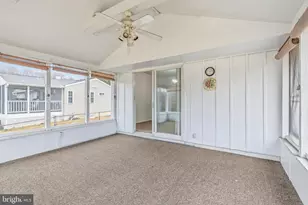 212 N Lake Dr, Downingtown, PA 19335 - Photo 9