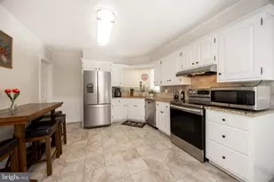 822 Stirling St, Coatesville, PA 19320 - Photo 11