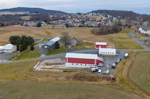 76 S Brick Ln, Elverson, PA 19520 - Photo 1