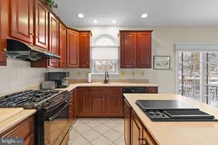 5 Grayson Cir, Phoenixville, PA 19460 - Photo 13