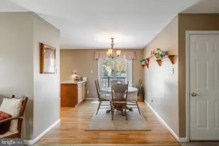 300 Revere Ct, Coatesville, PA 19320 - Photo 7