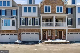 23 Grey Ct, Berwyn, PA 19312 - Photo 3