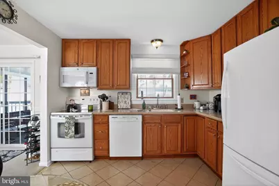 305 N Lake Drive, Downingtown, PA 19335 - Photo 7