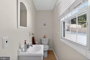 305 N Lake Dr, Downingtown, PA 19335 - Photo 15