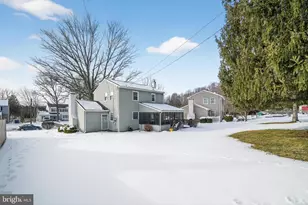 305 N Lake Dr, Downingtown, PA 19335 - Photo 35